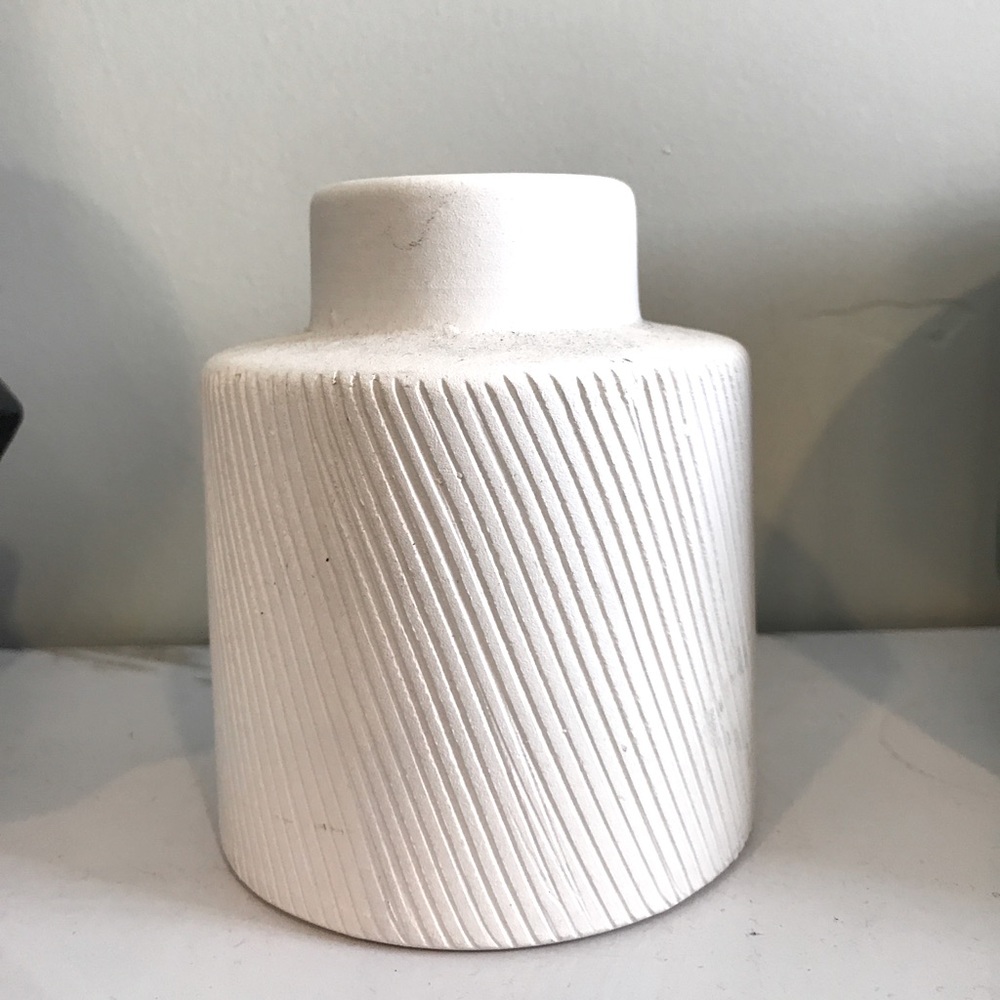 🛑 SOLD! 🛑 White Ceramic Vase w/ Carved Pattern